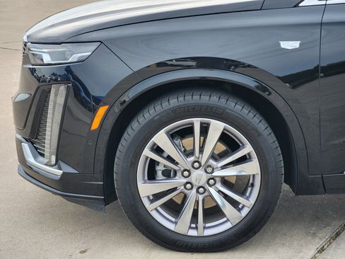 Certified 2023 Cadillac XT6 Premium Luxury w/ Technology Package AWD/4WD image 28