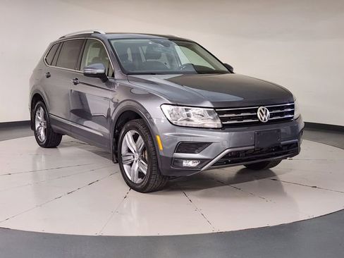 Used 2020 Volkswagen Tiguan SEL AWD/4WD image 7