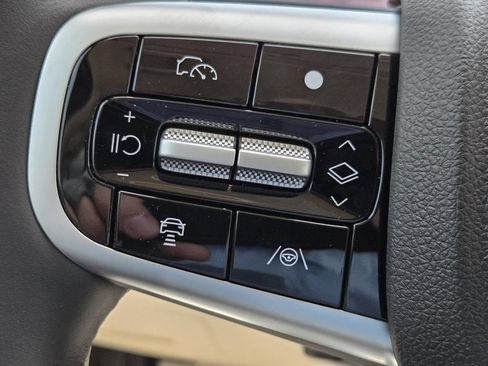 New 2026 Genesis GV70 2.5T AWD/4WD image 14