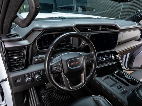 Used 2024 GMC Sierra 2500 AT4X AWD/4WD image 17