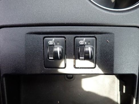 Used 2015 Toyota Camry XSE FWD image 26