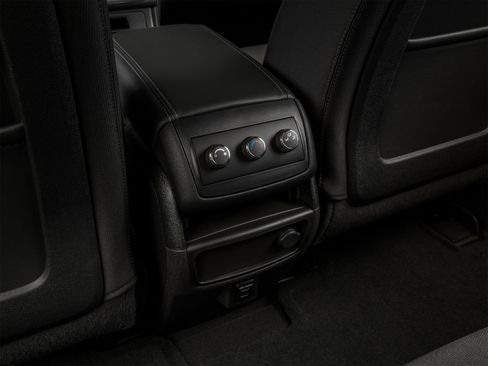 Used 2015 GMC Acadia Denali FWD image 26