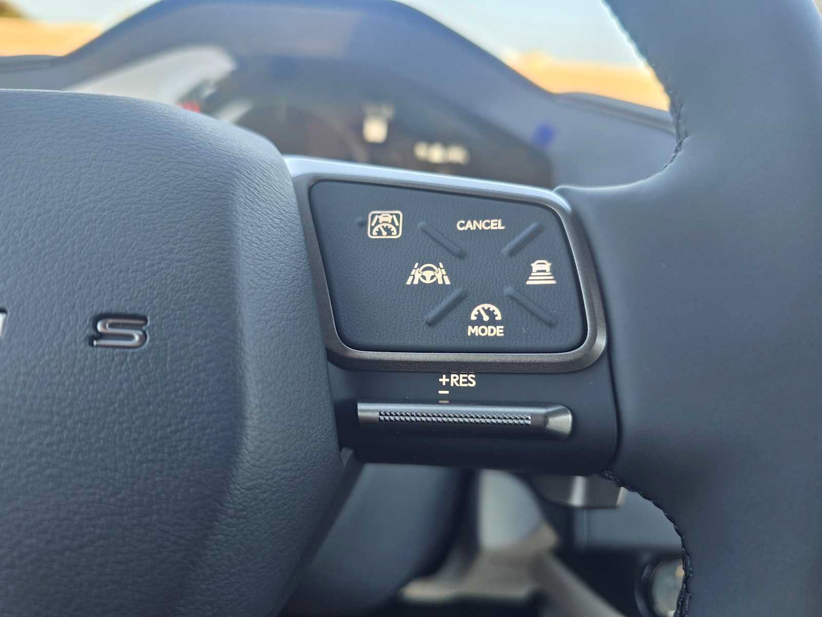 New 2026 Lexus ES 350h FWD image 32