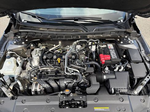 Used 2025 Nissan Altima 2.5 SV FWD image 32