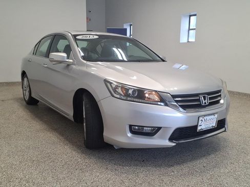 Used 2013 Honda Accord EX image 3