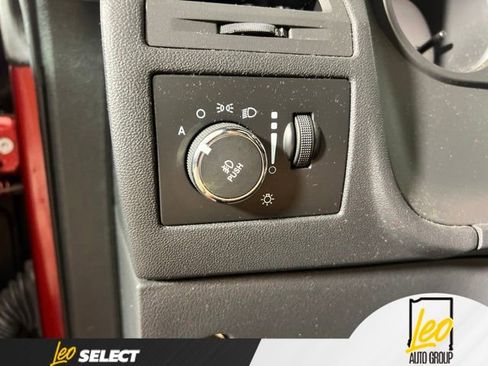 Used 2014 Dodge Challenger SXT RWD image 20