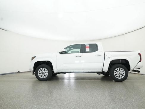New 2025 Toyota Tacoma SR5 image 19