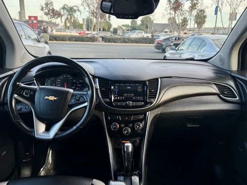 Used 2018 Chevrolet Trax Premier w/ Midnight Edition image 13