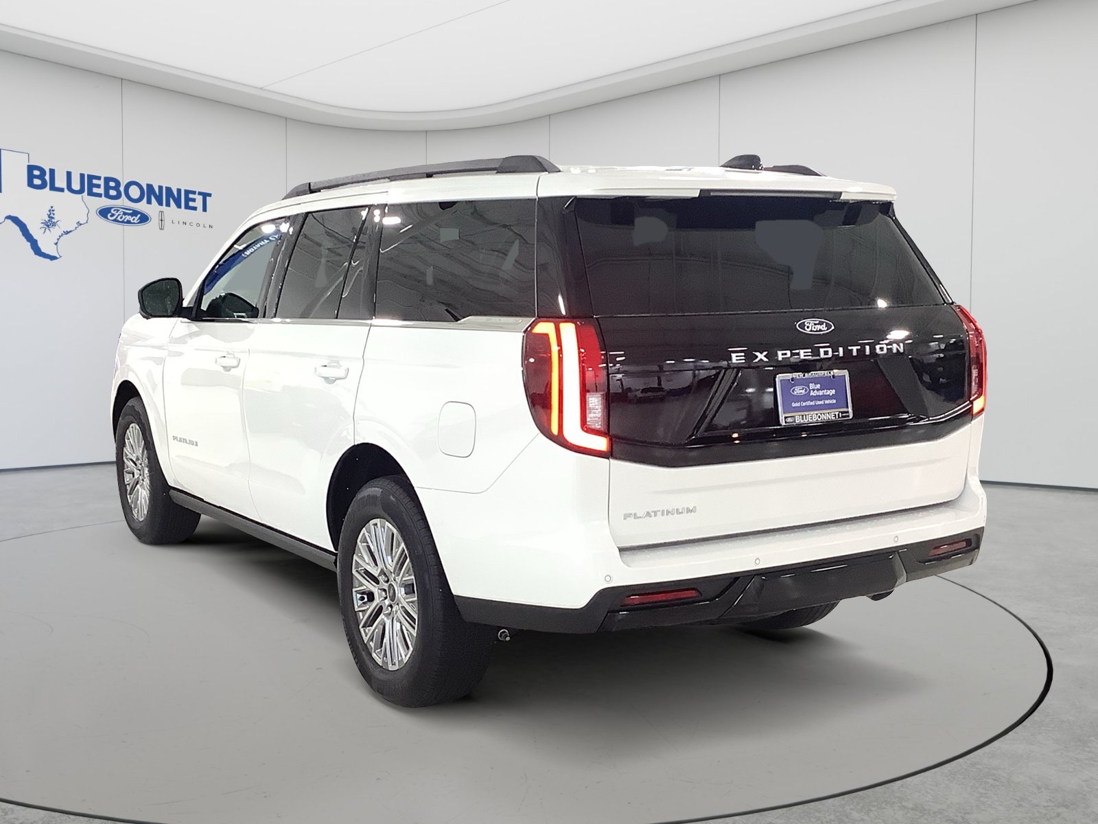 Used 2027 Ford Expedition Platinum w/ Driver's Package RWD image 7