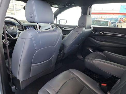 Used 2022 Buick Enclave Essence image 37