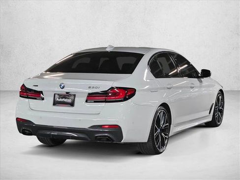 Used 2021 BMW 530i xDrive w/ M Sport Package image 5