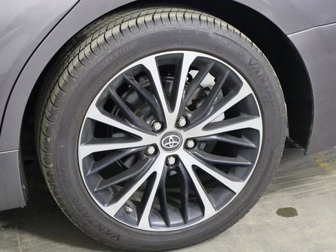 Used 2018 Toyota Camry SE image 31