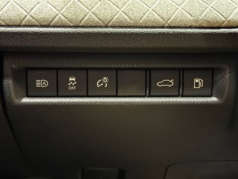 New 2026 Toyota Camry XLE AWD/4WD image 32