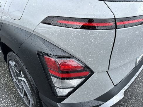 New 2026 Hyundai Kona SEL Premium image 17
