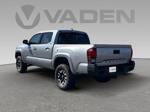 Used 2018 Toyota Tacoma SR5 image 19
