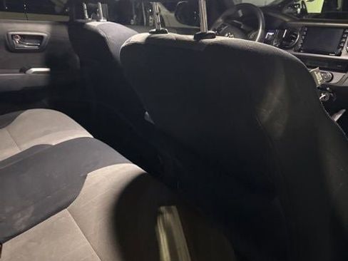 Used 2021 Toyota Tacoma TRD Off-Road w/ Technology Package image 19