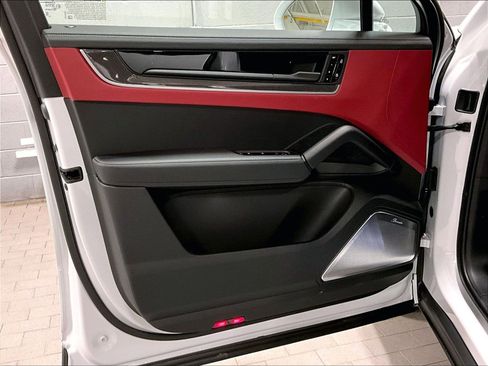 New 2026 Porsche Cayenne Turbo image 16