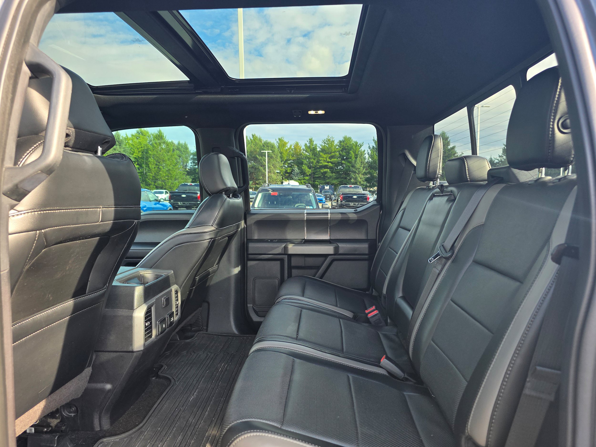 Used 2018 Ford F150 Raptor w/ Equipment Group 801A Mid AWD/4WD image 10