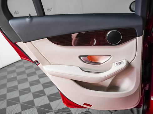 Certified 2021 Mercedes-Benz GLC 300 image 24