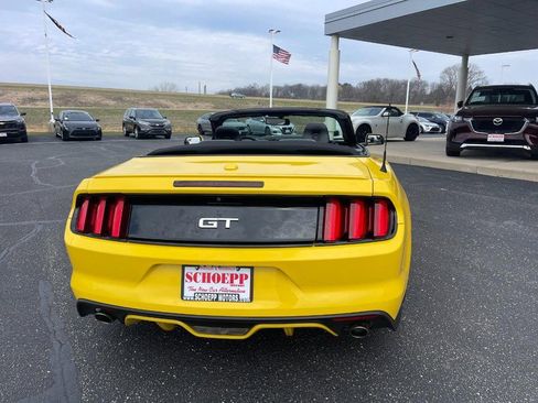 Used 2017 Ford Mustang GT Premium image 4