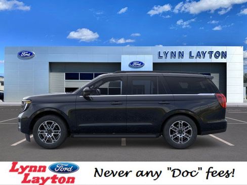 New 2026 Ford Expedition Active image 3