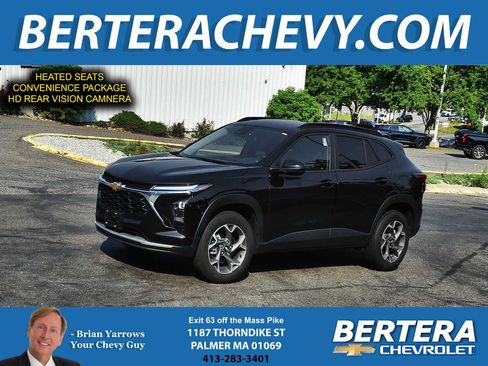 Used 2025 Chevrolet Trax LT w/ LT Convenience Package FWD image 1