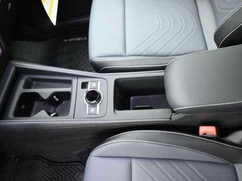 New 2026 Volkswagen Tiguan SE image 31