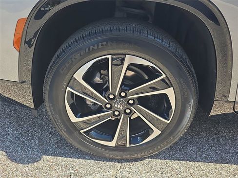 Used 2025 Buick Enclave Sport Touring w/ Power Package FWD image 11