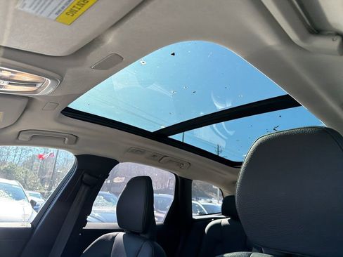 Certified 2023 Volvo XC60 B5 Plus w/ Protection Package Premier image 25