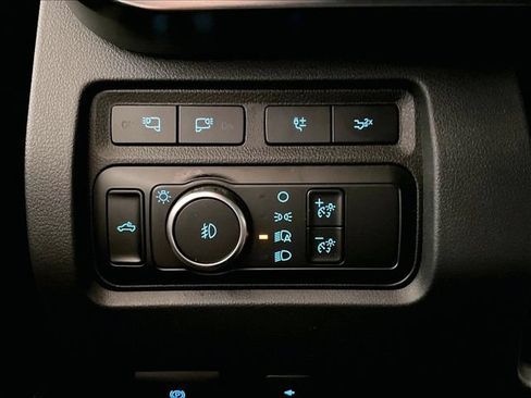 Used 2024 Ford F250 Lariat w/ Sport Appearance Package AWD/4WD image 30