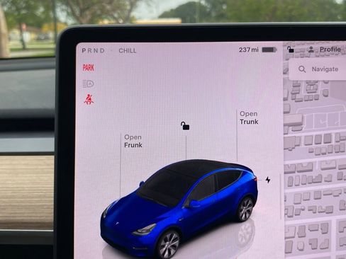 Used 2024 Tesla Model Y Long Range image 26