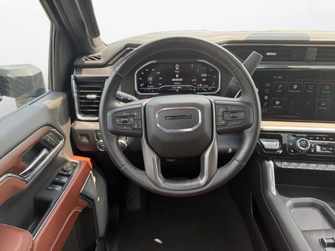 Used 2024 GMC Sierra 3500 Denali Ultimate AWD/4WD image 12