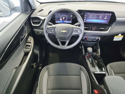 New 2026 Chevrolet TrailBlazer LT w/ Driver Confidence Package FWD image 7