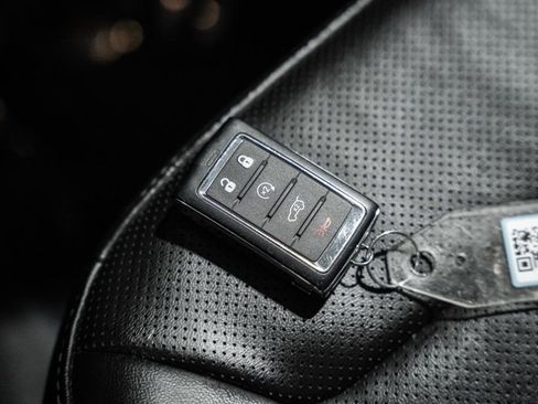 Used 2024 Jeep Grand Cherokee L Limited w/ Luxury Tech Group II image 56