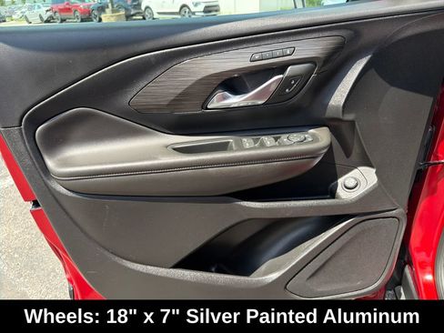 Used 2023 GMC Terrain SLT FWD image 12