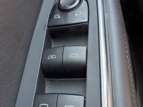 Used 2025 GMC Acadia Elevation w/ Elevation Premium Package AWD/4WD image 59