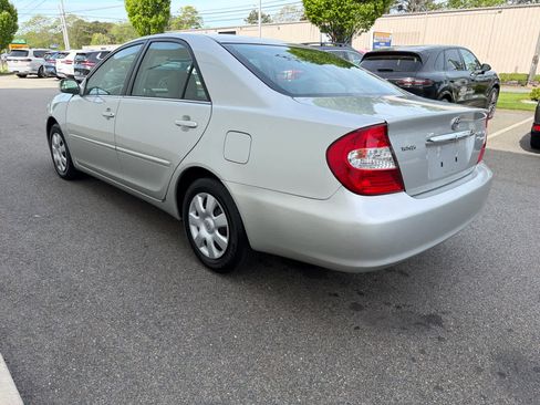 Used 2002 Toyota Camry LE FWD image 6