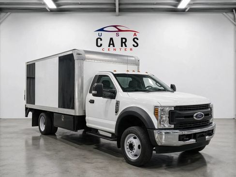 Used 2018 Ford F550 2WD Regular Cab Super Duty image 7
