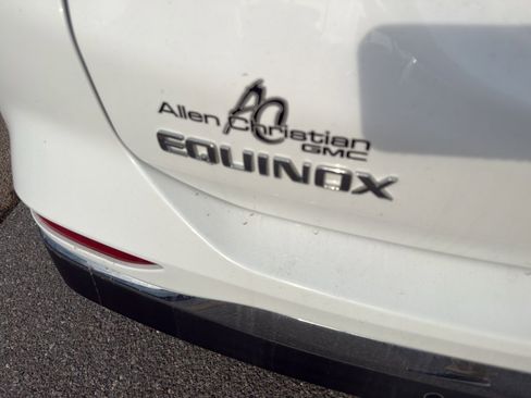 Used 2018 Chevrolet Equinox Premier image 7