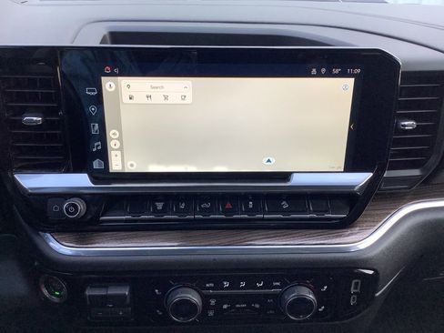 Used 2024 Chevrolet Silverado 2500 LT image 18