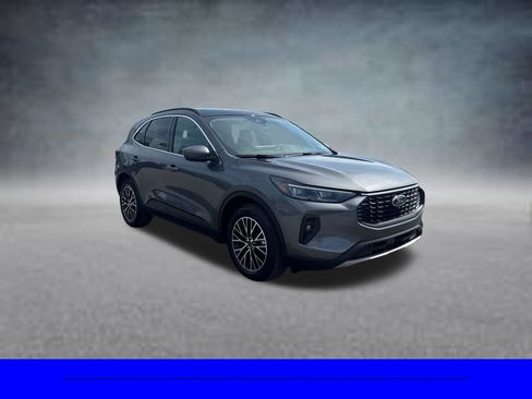 Used 2023 Ford Escape SE w/ PHEV Premium Package FWD image 3