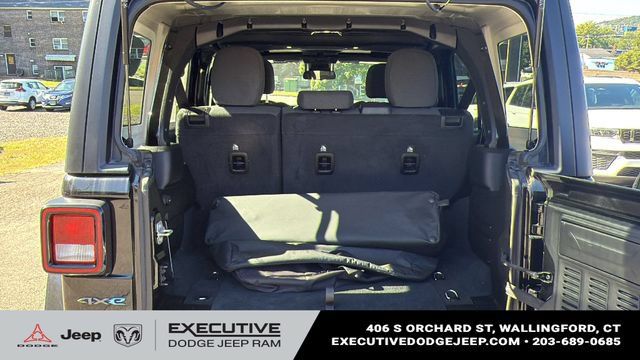 Used 2024 Jeep Wrangler Unlimited w/ Convenience Group AWD/4WD image 26