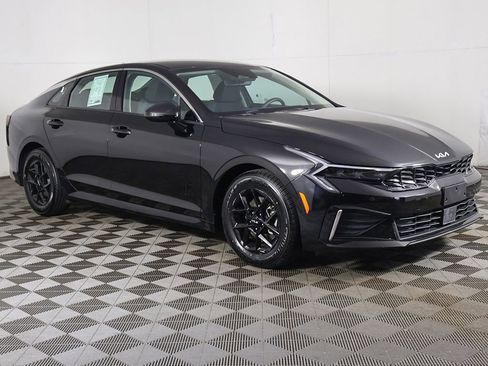 Used 2025 Kia K5 LXS image 2