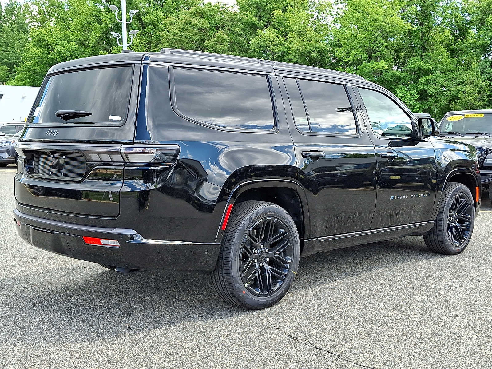 New 2026 Jeep Grand Wagoneer Limited AWD/4WD image 4