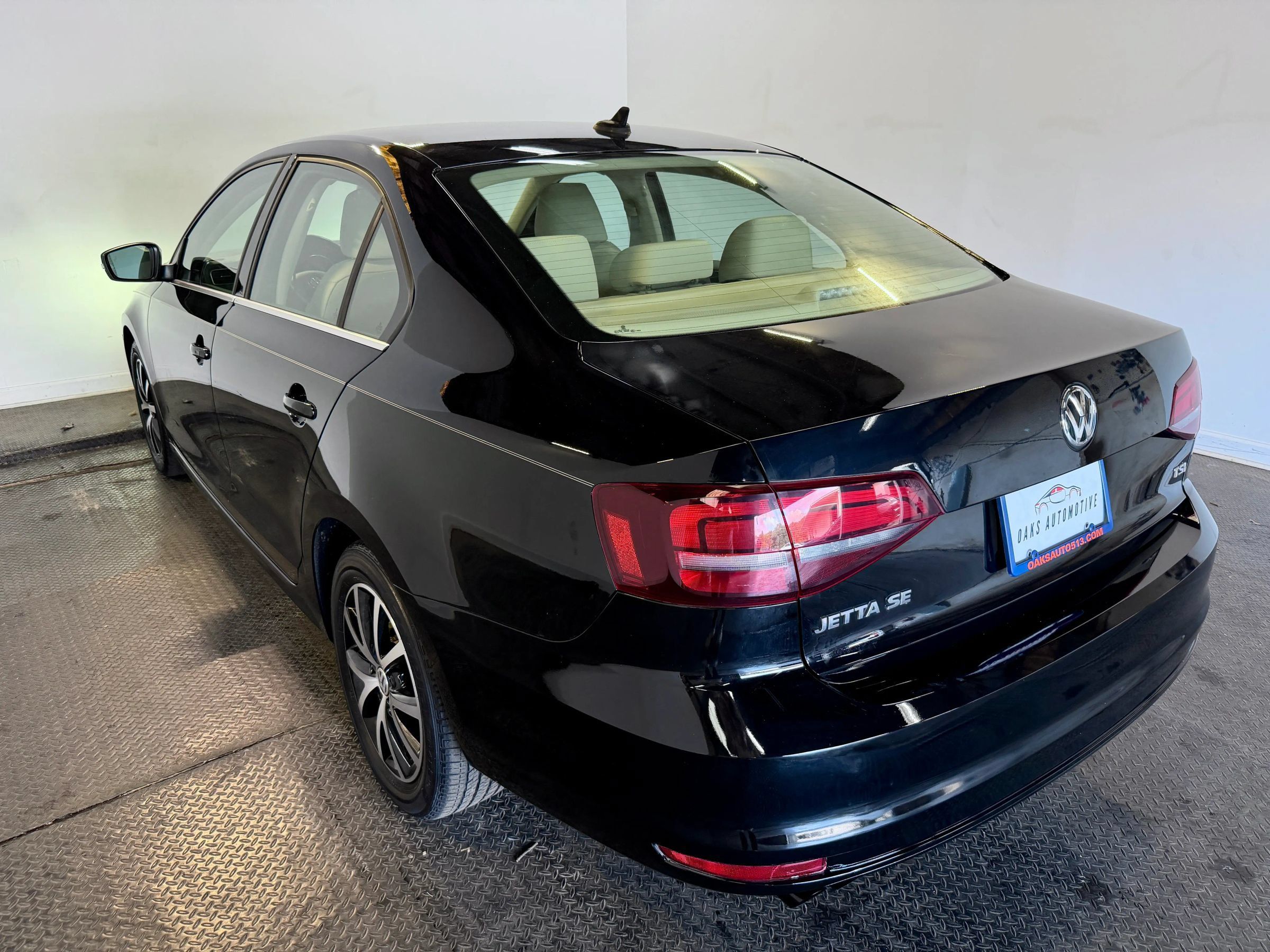 Used 2018 Volkswagen Jetta SE FWD image 5