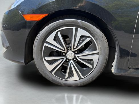 Used 2018 Honda Civic EX-T image 12