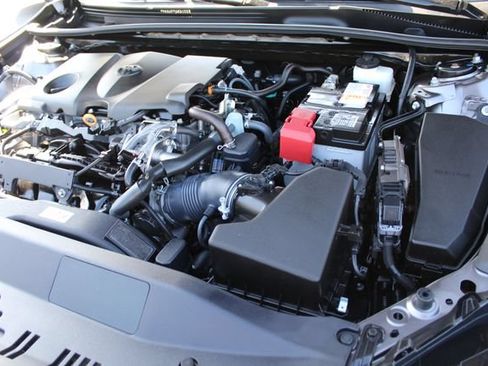 Used 2020 Toyota Camry SE FWD image 54