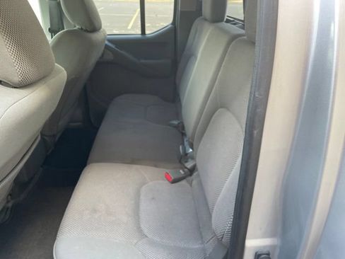 Used 2016 Nissan Frontier SV RWD image 50