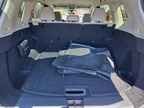 Certified 2023 Nissan Rogue SV image 21