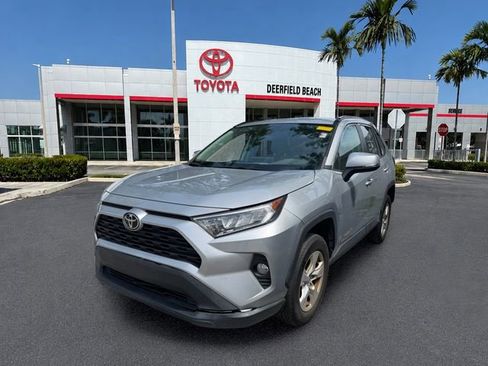 Used 2021 Toyota RAV4 XLE FWD image 3